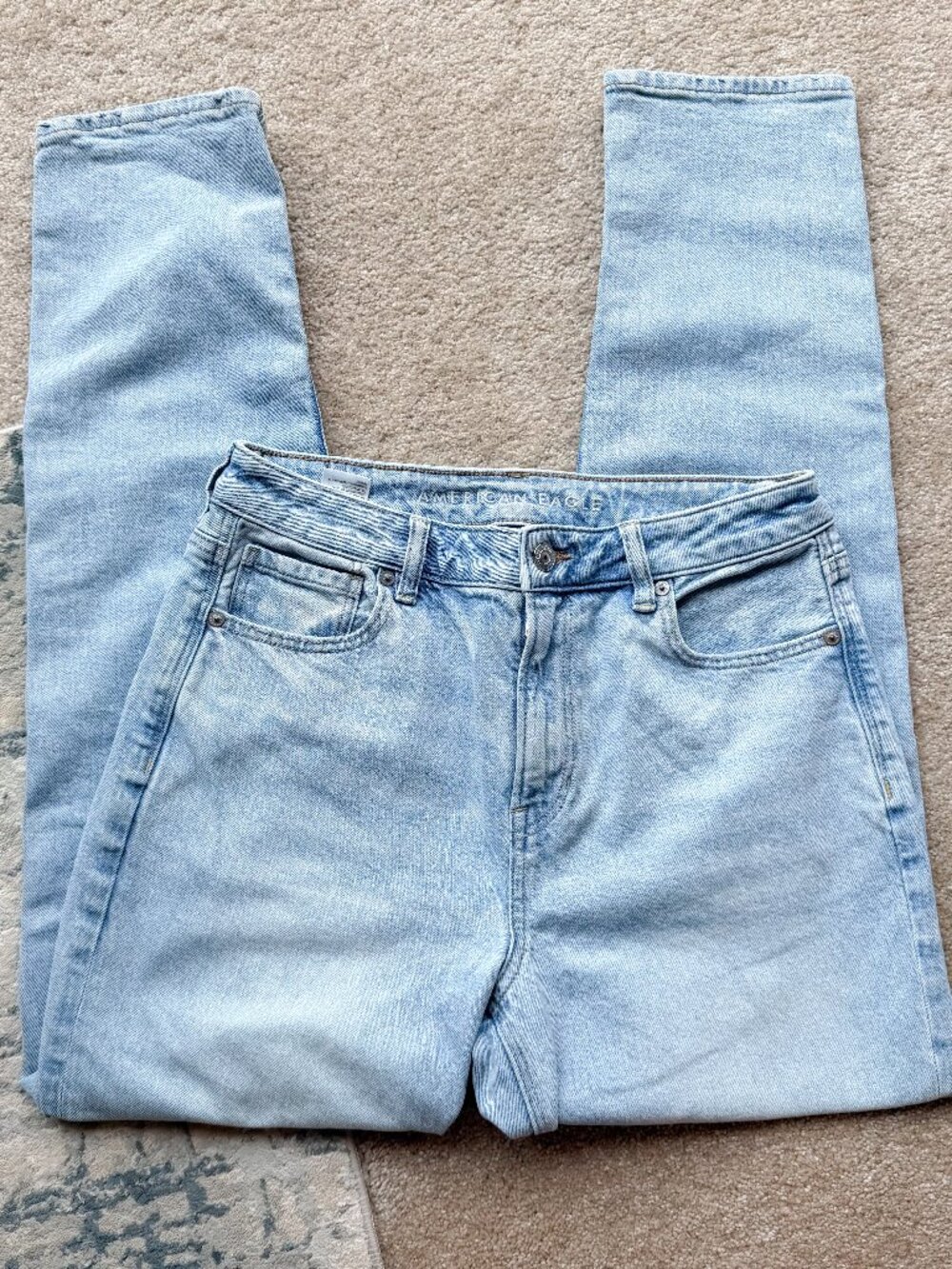 American Eagle Light Wash Strigid Mom Jean - Size 8R